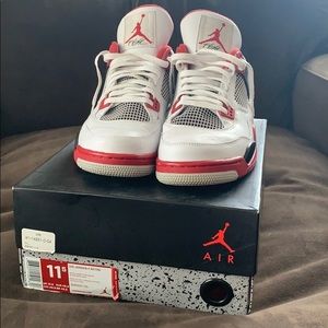 Jordan 4 retro